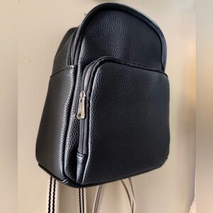 Thirty- One Mini Backpack